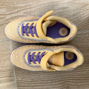 Kids Nike LeBron 20 Yellow and Purple clean like new